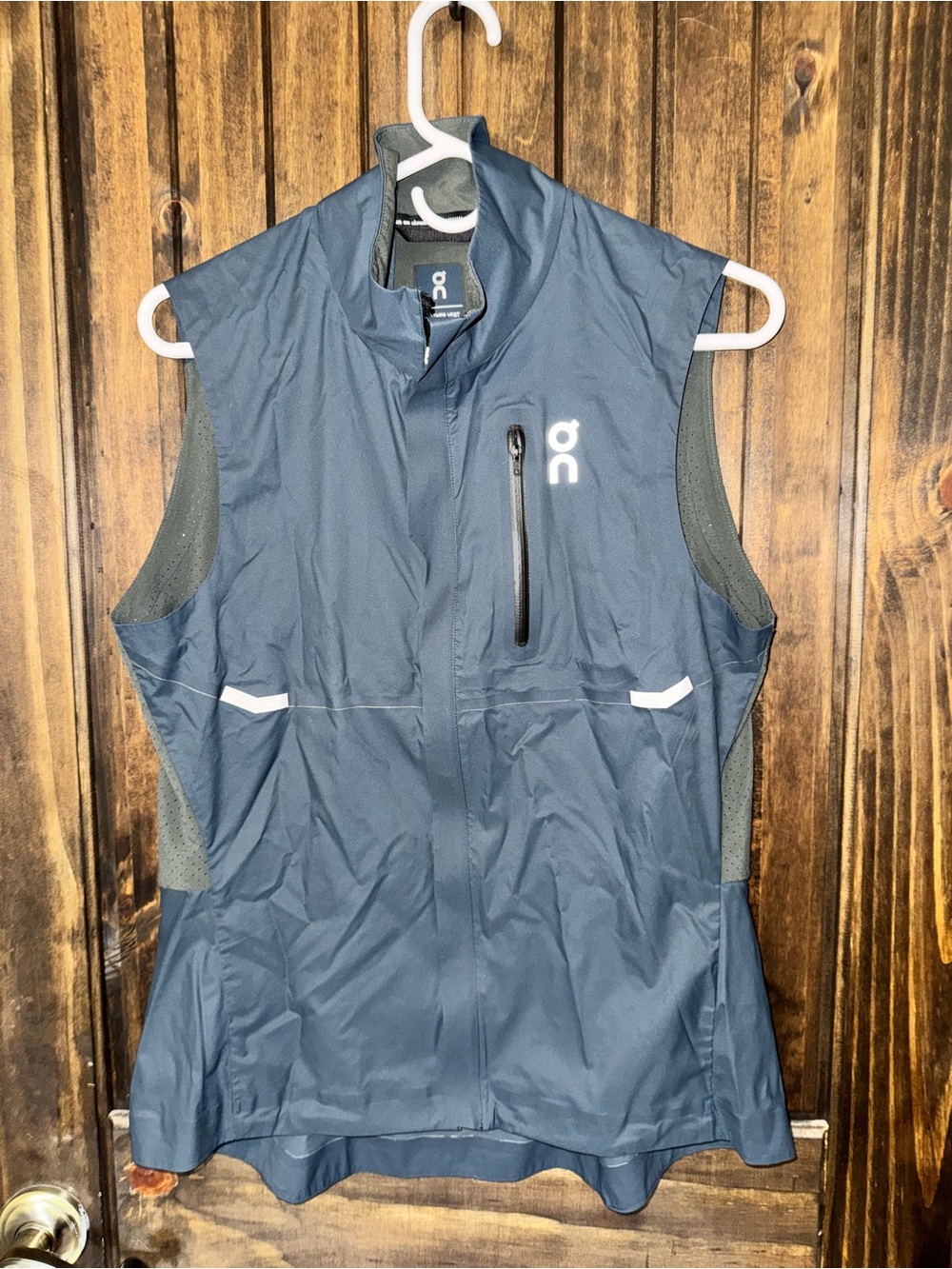 On Running Women's Navy Blue Lightweight Running Vest